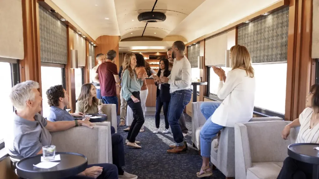Wagon-salon luxueux du Canyon Spirit pour un voyage aux USA sur mesure avec Les Sens du Voyage