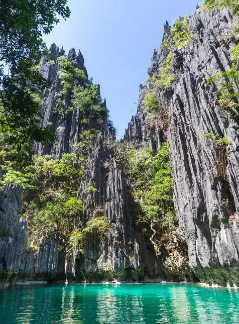 Rivière souterraine Puerto Princesa falaises calcaires Philippines - voyage sur mesure Philippines